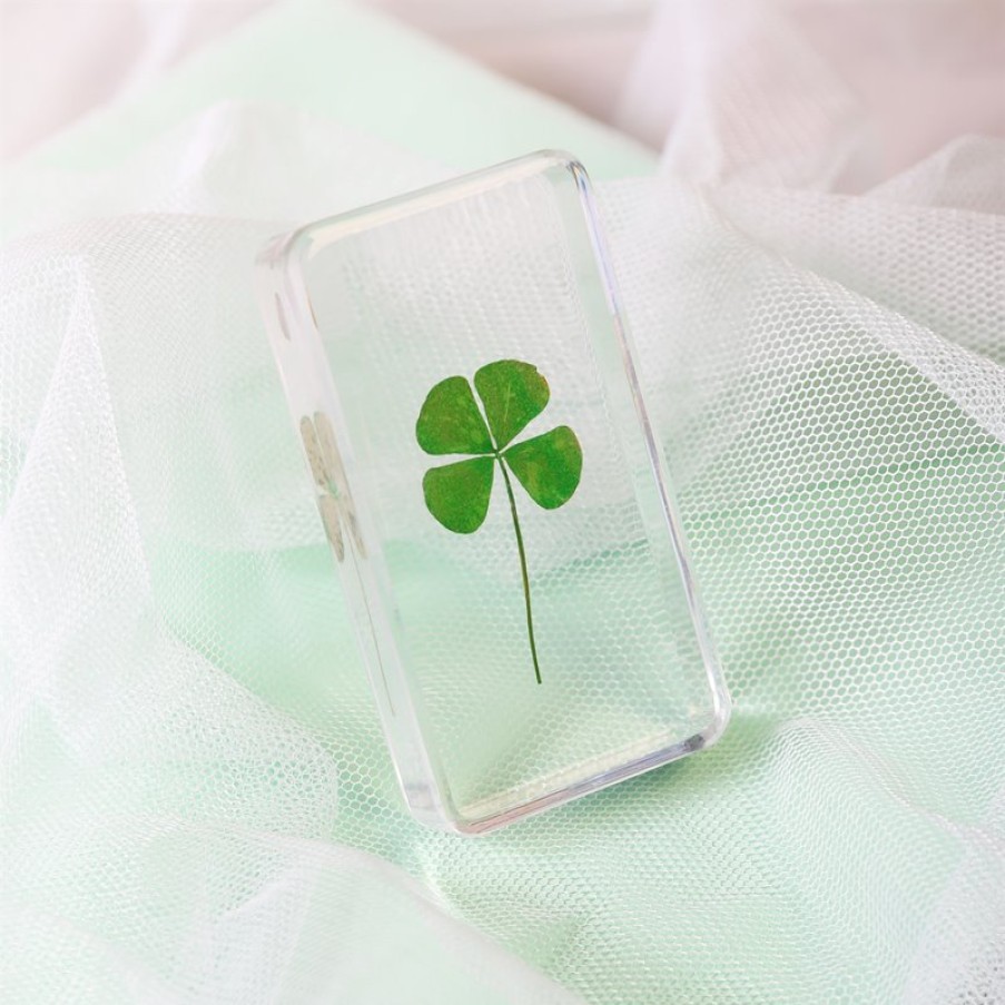 Objects | &K Cube Lucky Clover